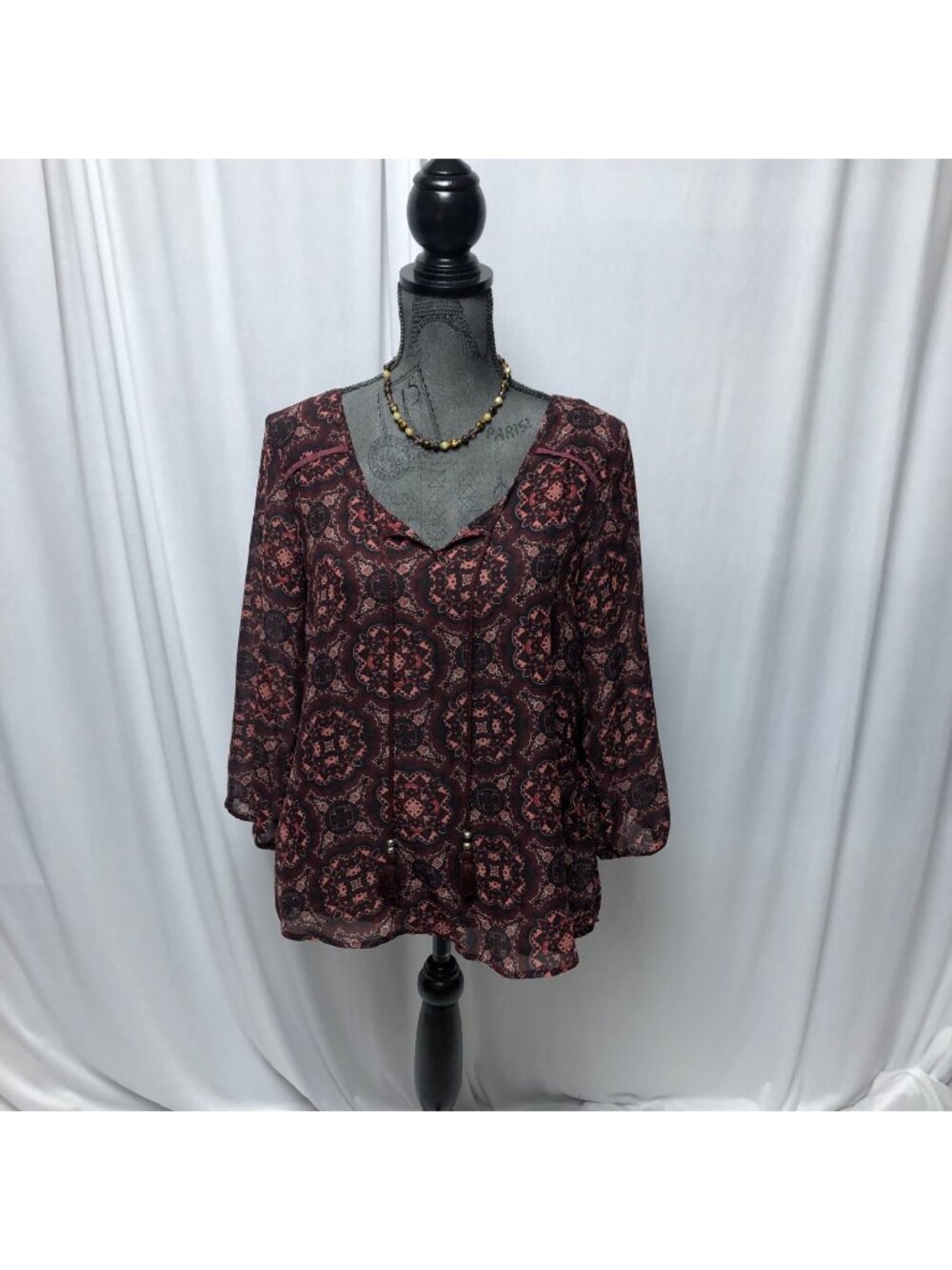 Maurices Boho Peasant Top Womens Size Medium Maroon Sheer Lightweight Lace Back